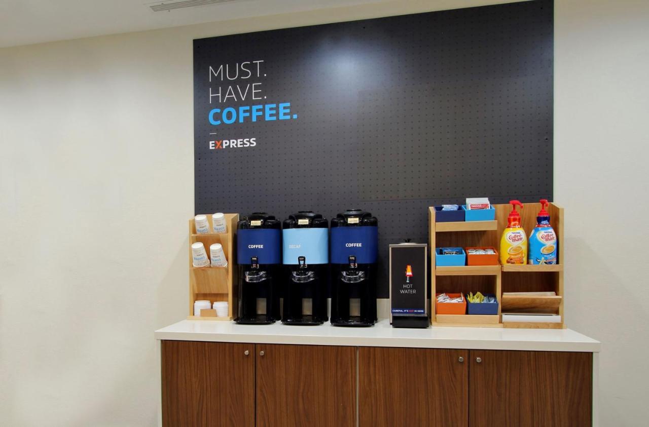 斯托克顿东南部智选假日酒店 外观 照片